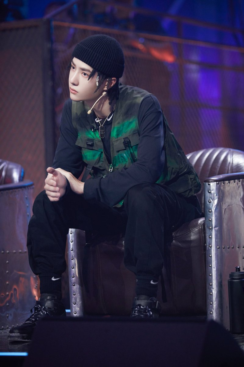 WYBthaifans's tweet photo. ✨[UPDATE] 200905 YIBO-OFFICIAL weibo:

พบกับโชว์สุดดุเดือดของอี้ป๋อตุ้ยจ่าง คืนนี้ #StreetDanceOfChina3 19:00น.(เวลาไทย) ทาง YOUKU (1)

#StreetDanceOfChina
#หวังอี้ป๋อ #WangYibo #王一博 https://t.co/oId47P9GMH