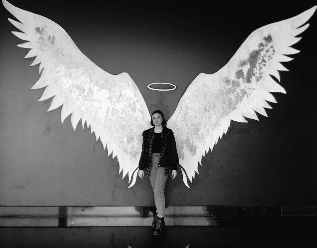 Kız öldü diyoruz "kpop yüzünden" diyorlar. Bu kız o baba denilen kişinin yaptığı psikolojik baskı yüzünden öldü. Kız kpopa sığındı. Kız öldü... #Melisa  

"Bir insanın yaşıyor olması bile, saygıyı hak ettiğini gösterir."
-Kim Namjoon