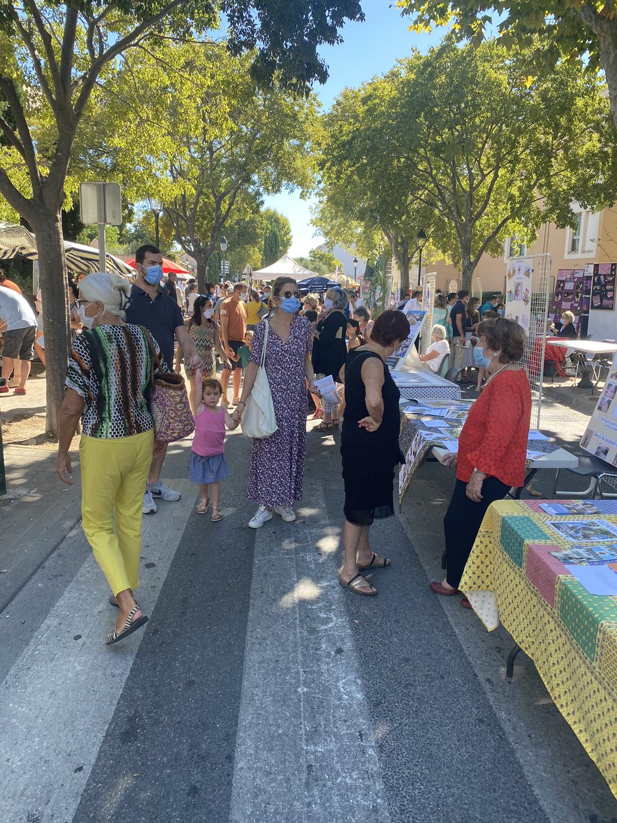 ApaeEguilles's tweet photo. FORUM des associations à #ÉGUILLES. La vitalité associative ne se dément pas! Soleil radieux, ombre apaisant. https://t.co/6EwfbFU9Hz