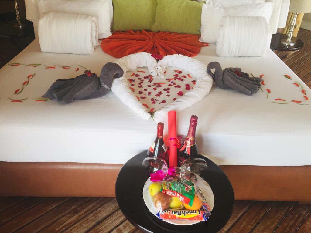 NWRNamibia's tweet photo. We have the absolute pleasure of hosting Namibia’s golden couple Meme Pehovelo Martin and Tate Gideon Hamukwaya who recently tied the knot. The couple spent one night at our Onkoshi resort en-route to our Halali resort where they will be having their honeymoon.

 #Namibia https://t.co/7n1HaiySb2