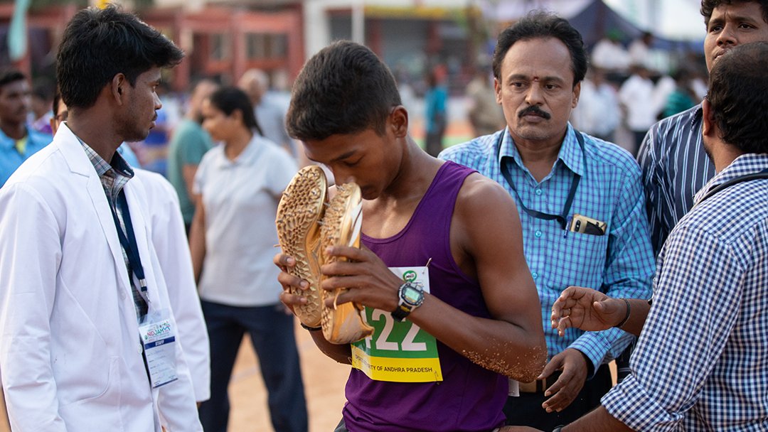 milonidjam's tweet photo. Sport demands discipline, dedication and focus and without you nothing would have been possible. 🕖🔎💪

Thank you to all the coaches for guiding and supporting the sporting stars of the nation. Wish you all a very #HappyTeachersDay

#GrowWithSports @afiindia @NestleMILOIndia https://t.co/ryegzJHgnH