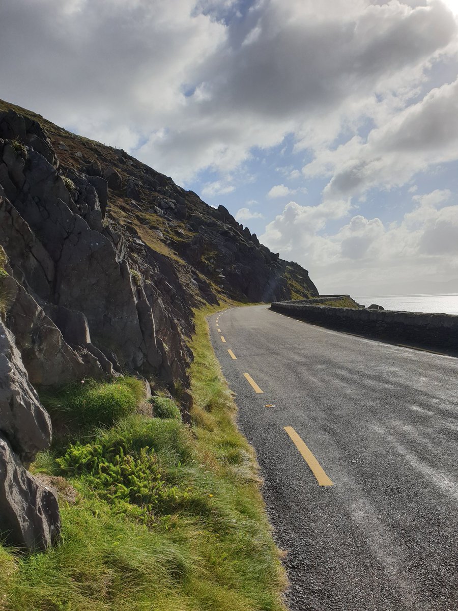 DingleMarathon's tweet photo. Mile 10 how are ya! @DinglePeninsula #rundingle #wewillbeback https://t.co/87cJqqB8NL