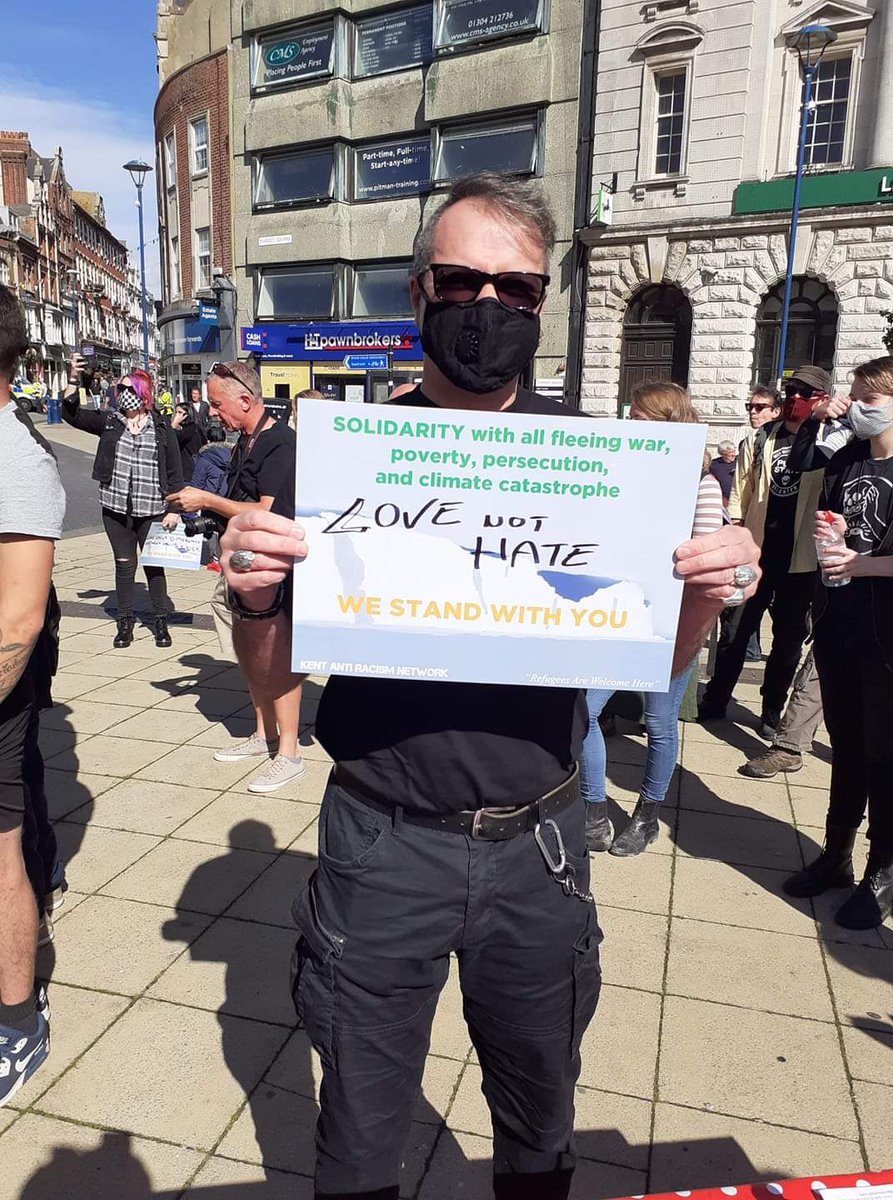 KentAntiRacism's tweet photo. #westandwithyou #refugeeswelcome
#Dover https://t.co/Vz0S3nngub