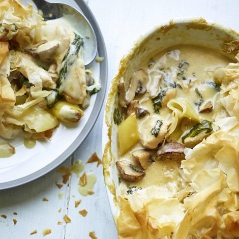 DarcyBeesLiving's tweet photo. Hello Autumn 🍂 

Anybody Else Feeling The Cold Weather Setting In?? 🥶

I Just Love Autumn, And What Better Comfort Food Than Chicken Pie To Warm Your Soul 🥧🔥💞 #autumnishere #SaturdayVibes

Check Out This Delicious Recipe By @thebodycoach here 👇
https://t.co/6B8g9Y7vvL https://t.co/PZM2oK8DPT