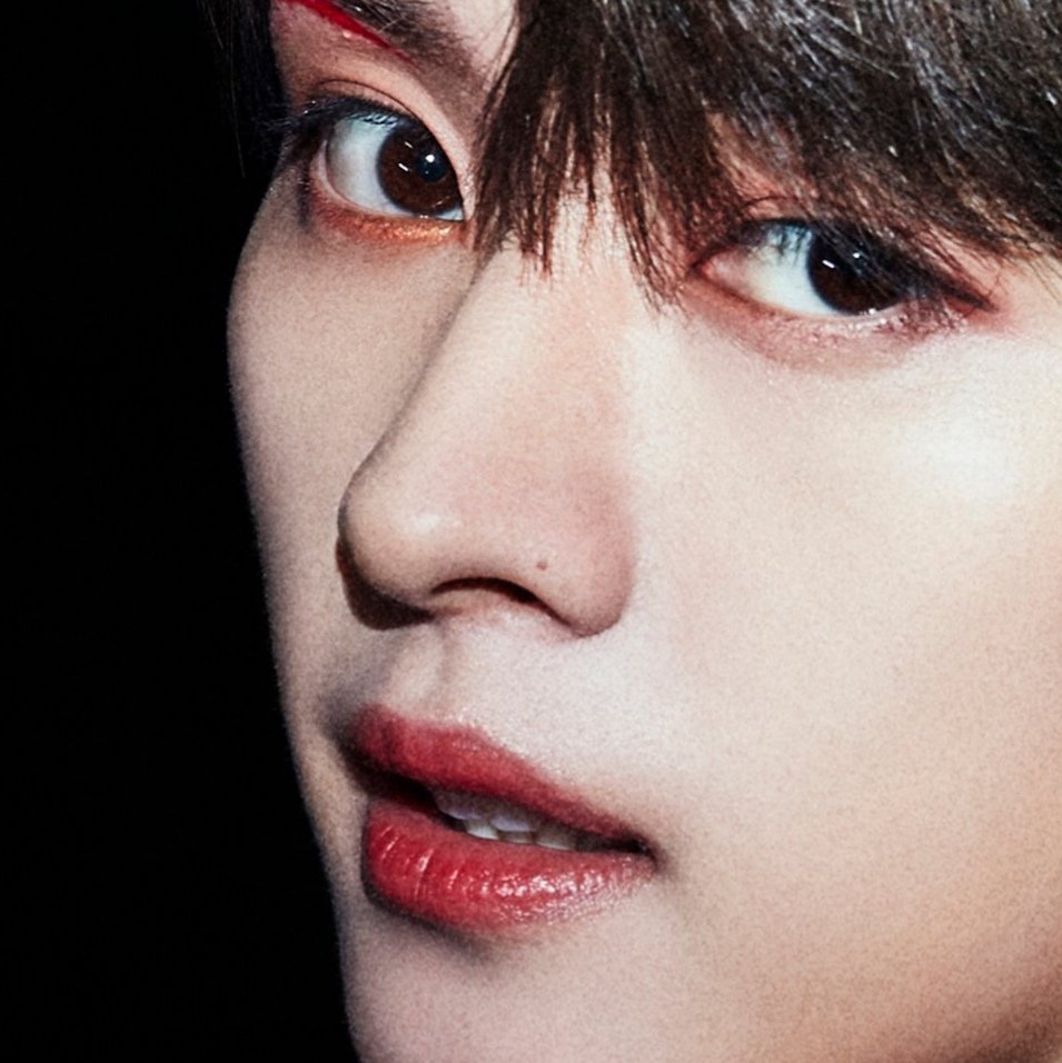 ˗ˋˏ°• a thread of minho's nose   mole because it deserves       some appreciation •°ˎˊ˗