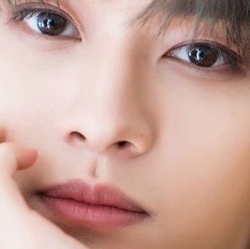 ˗ˋˏ°• a thread of minho's nose   mole because it deserves       some appreciation •°ˎˊ˗