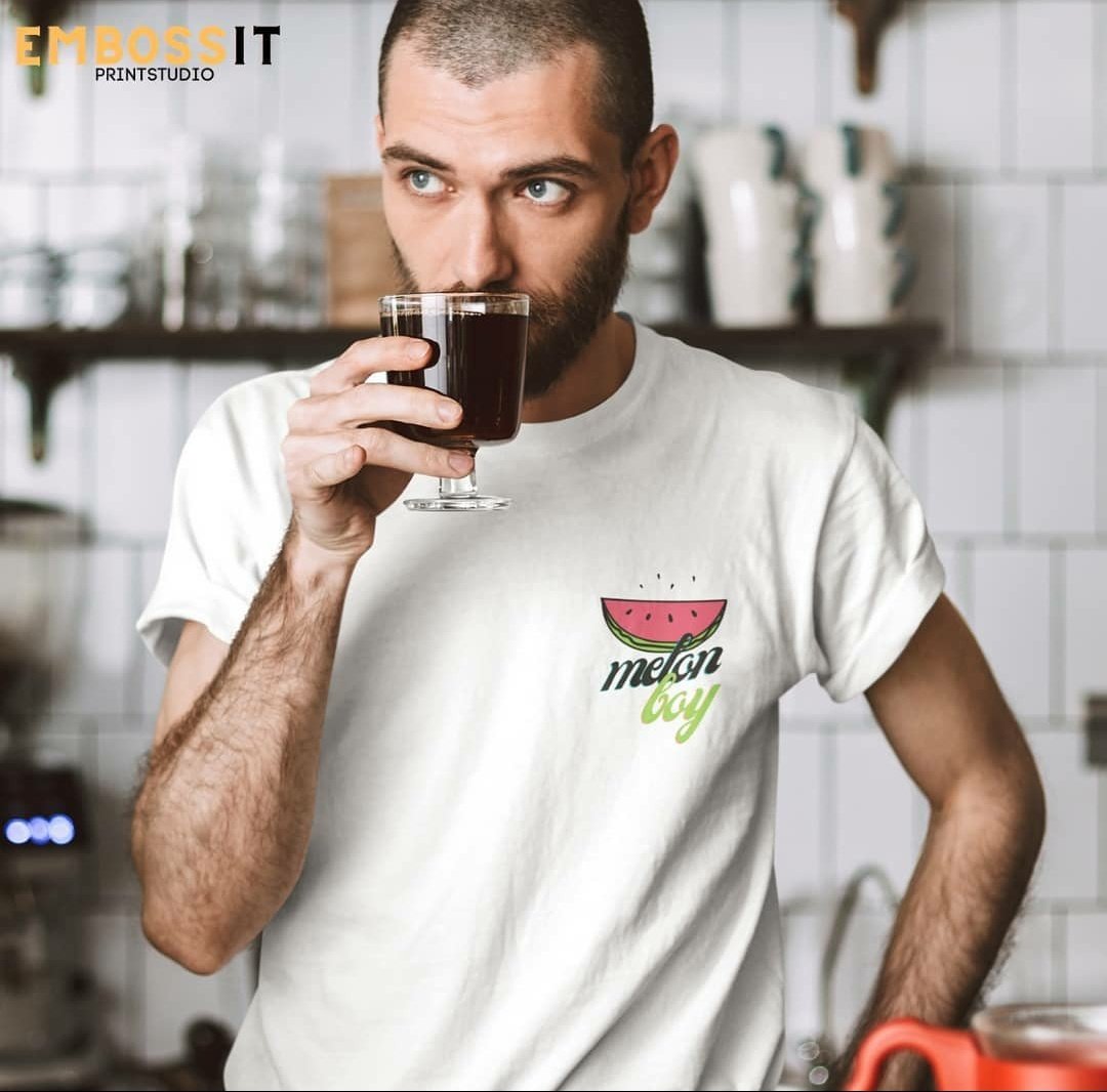 EmbossitC's tweet photo. MELON BOY! 
Simple and basic print for daily wear! Only at @ Rs.599 
Buy now🛒
[We also customise prints, dm to order📩]
 #embossit #clothingbrand #fashion #likeforlike #followforfollow #croptop #hoodies #customize #art #tshirtdesign  #watermelon #melon #melonboy #fruits https://t.co/FDHQzpuKCD