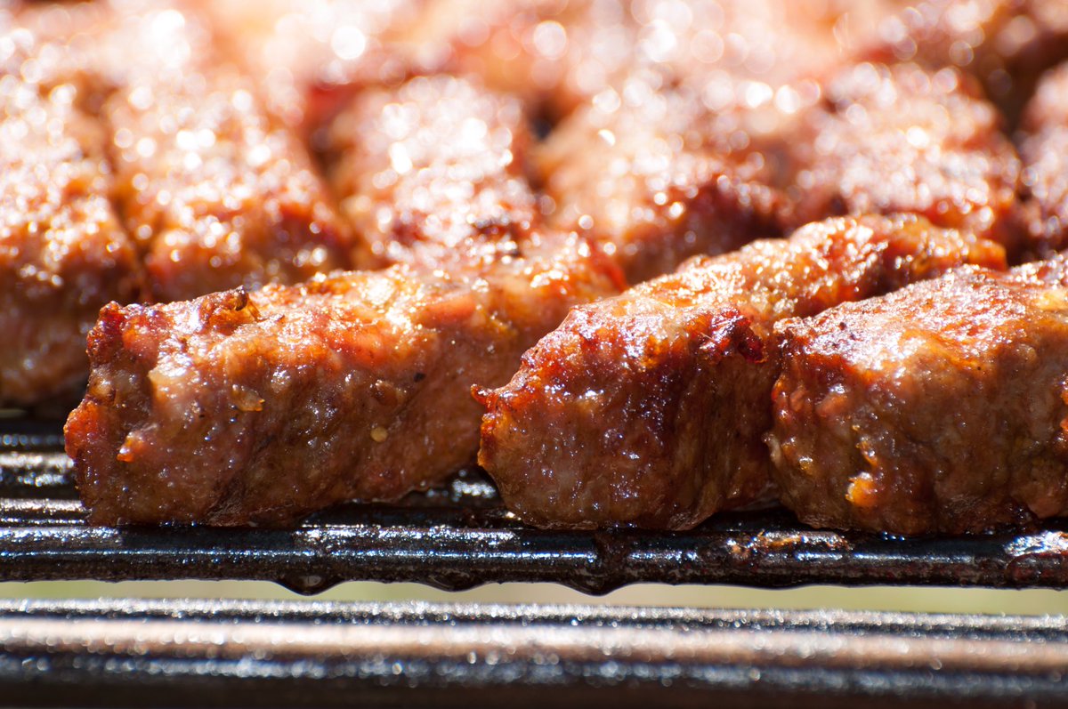 HighlanderBuses's tweet photo. Road open today and tomorrow. Parking restrictions lifted for the weekend. 
Need to get those bad boys on the grill. Mici chargrilled to to perfection. If you haven’t tried them yet, you need to 😎😁Available on deliveroo too  #mici #romanianstreetfood #grilledfood #aberdeen https://t.co/O1csiEOm6V