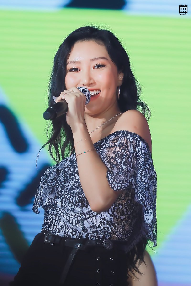 Hwasa_Day's tweet photo. 180707-대만 슈퍼콘서트
-

온 세상 귀여움이 다 어디갔나 했는데
#마마무 #화사 https://t.co/WdbtUnsU1d