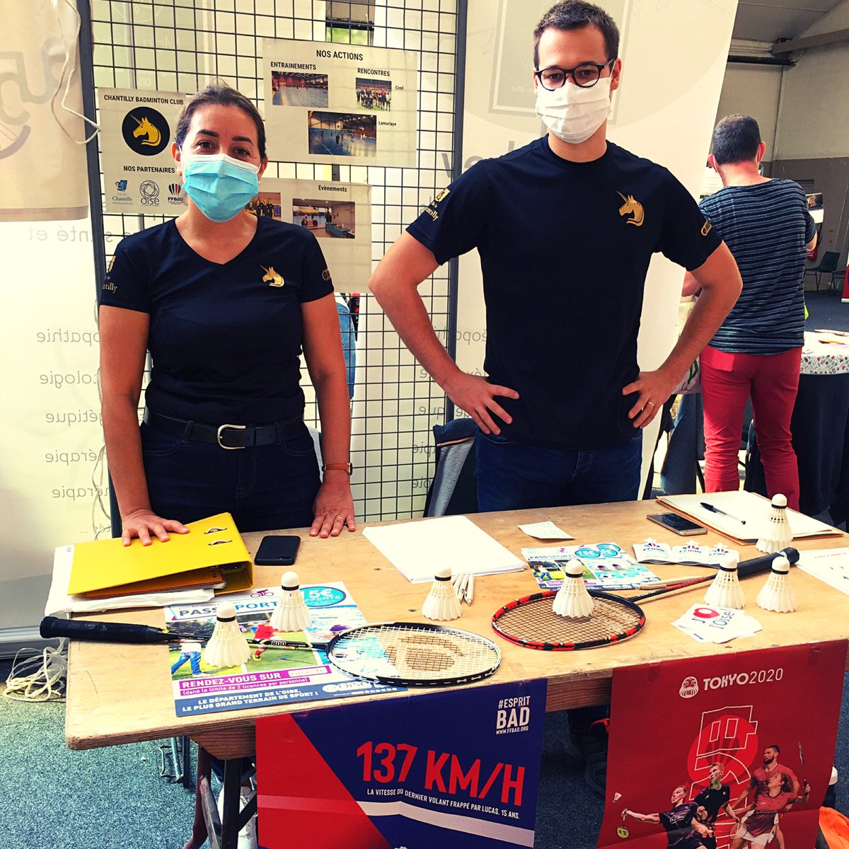 FFBaD's tweet photo. Les clubs de #badminton sont présents aux forums des associations, prêts a rencontrer les futurs licenciés 😊

➡️ Vous aussi, partagez-nous les photos de vos stands 📷

#rentrée2020 https://t.co/ilXiqBerXo