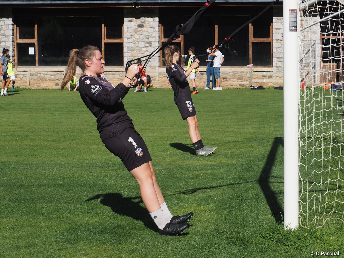 FEMENINO | El <a href="/SDHuescaFem/">SDHuesca Femenino</a> celebra en Benasque este fin de semana un stage de pretemporada 🔵🔴
 
Trabajo y convivencia en un entorno privilegiado 🔝⛰

➕ℹ️👉🏼 sdhu.es/FemBenas