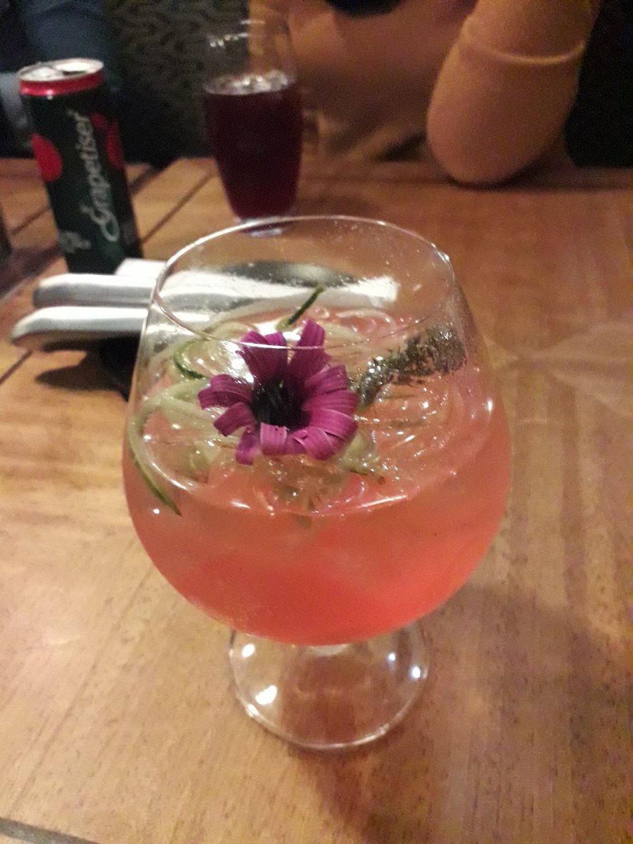 ninibunu's tweet photo. First time being out since March with pink drinks and all❤ #Shotleft #ministaycation #day2 asambeni! https://t.co/kxJCuPCJSF