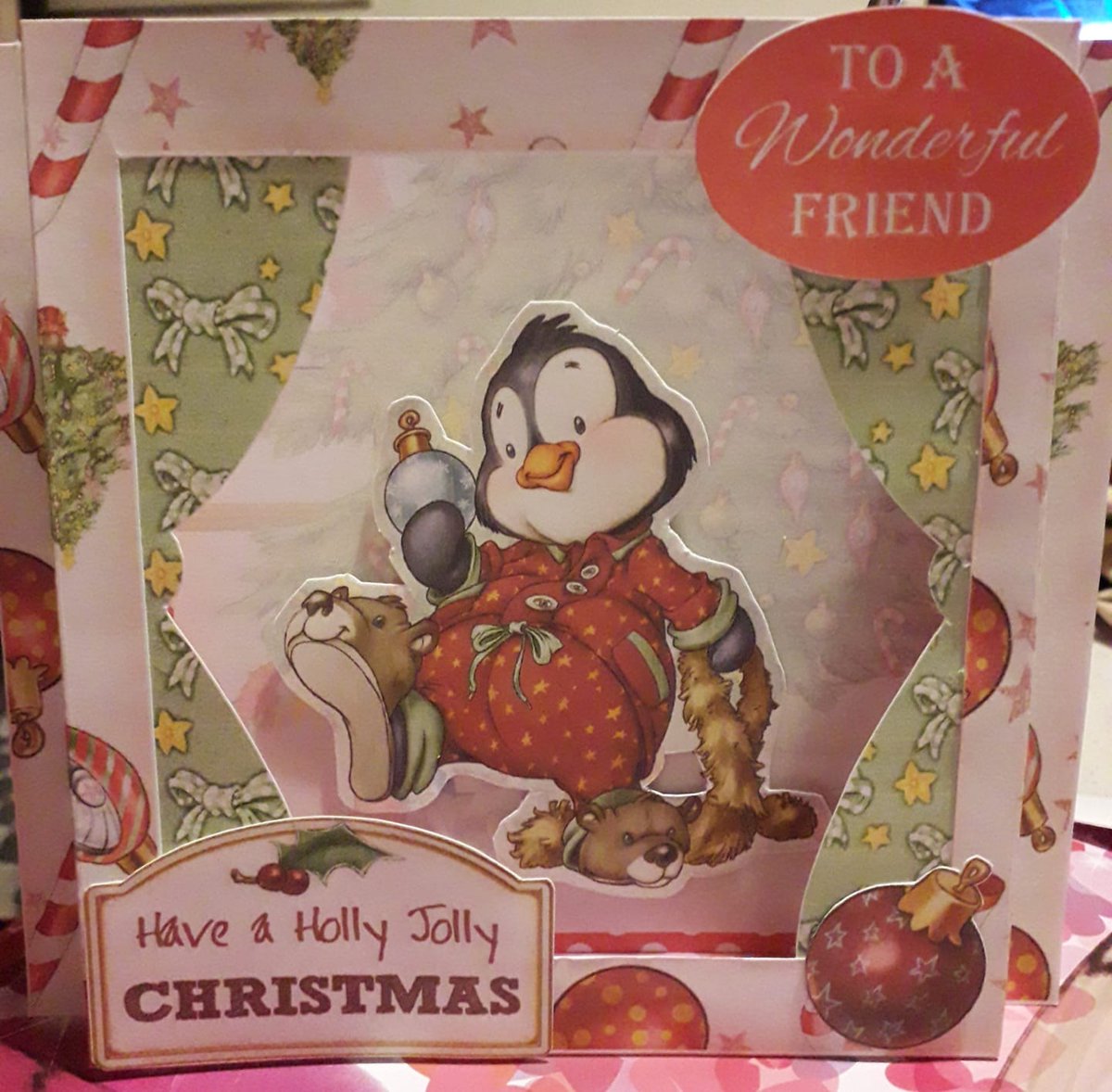 DebbiMooreCraft's tweet photo. Love this squeezy Christmas card which Sarah Louise Wilson made. Thanks for sharing! #Debbimoore #DebbiMooreCrafts #HappyCrafting https://t.co/QdI91MYcWw