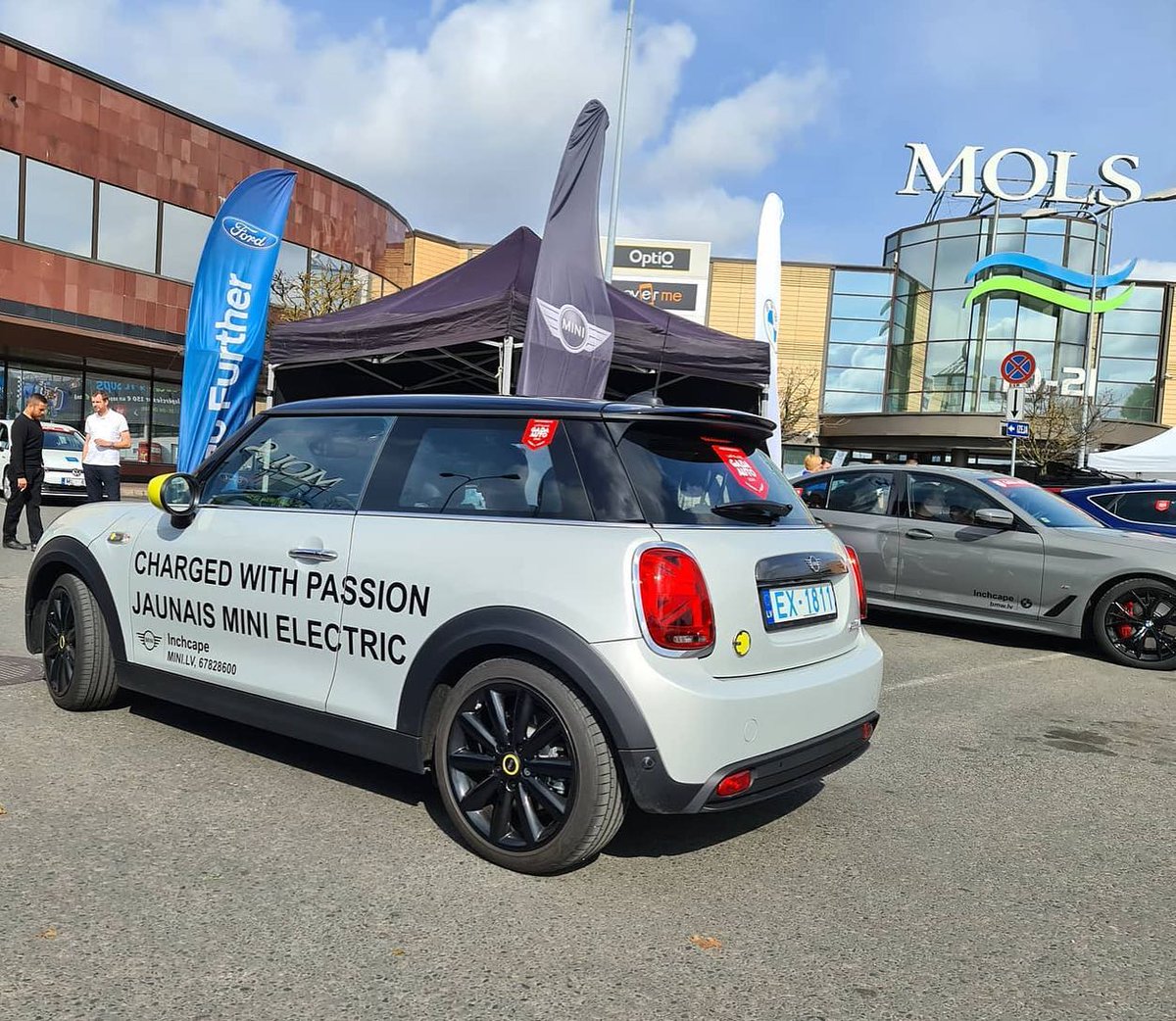 T/c MOLS tweet media