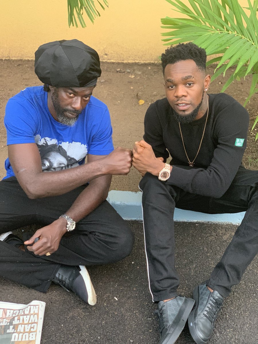 patorankingfire's tweet photo. New Buju Banton x Patoranking  “Blessed” Remix Out now https://t.co/NfcsdoFcw1