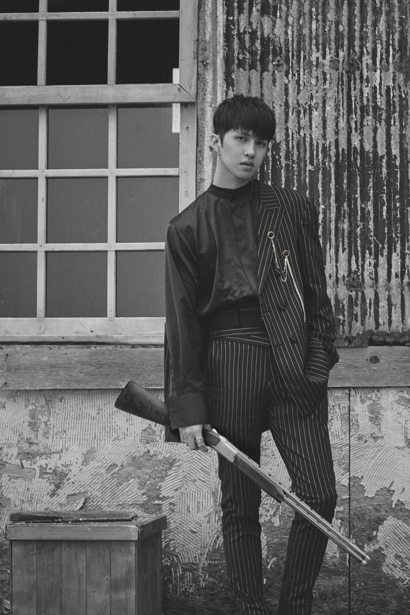 2eehan's tweet photo. 🔫🔫🔫

#KEN #이재환 #빅스 #VIXX #EAU_DE_VIXX https://t.co/a0MvI2ruE6