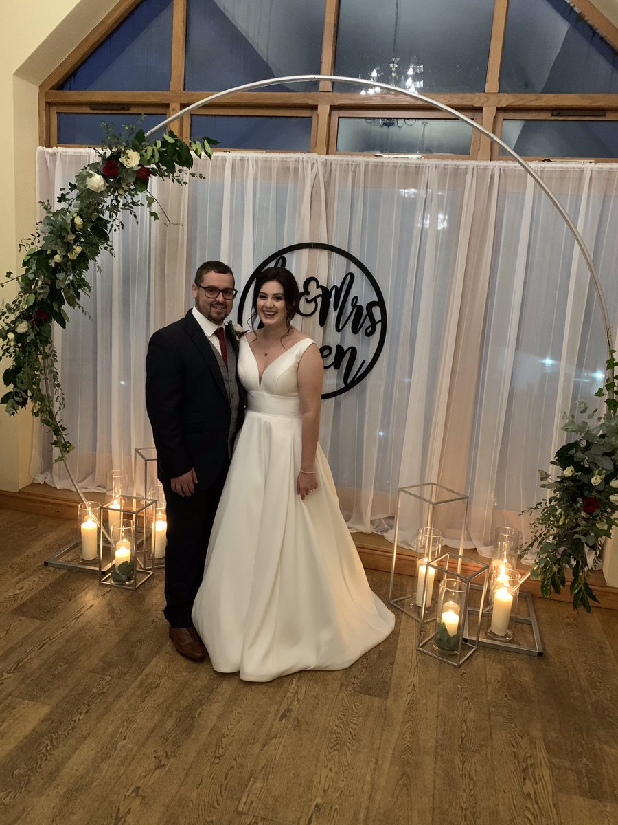 ElephantandCas6's tweet photo. Despite having the majority of our weddings postponed or cancelled this year due to COVID-19, we were lucky enough to hold a smaller, socially distanced ceremony for one of our couples. What a beautiful couple they are and we hope them all the best in the future🥂👰🎩 #TeamEle https://t.co/G2eaDB0XSJ