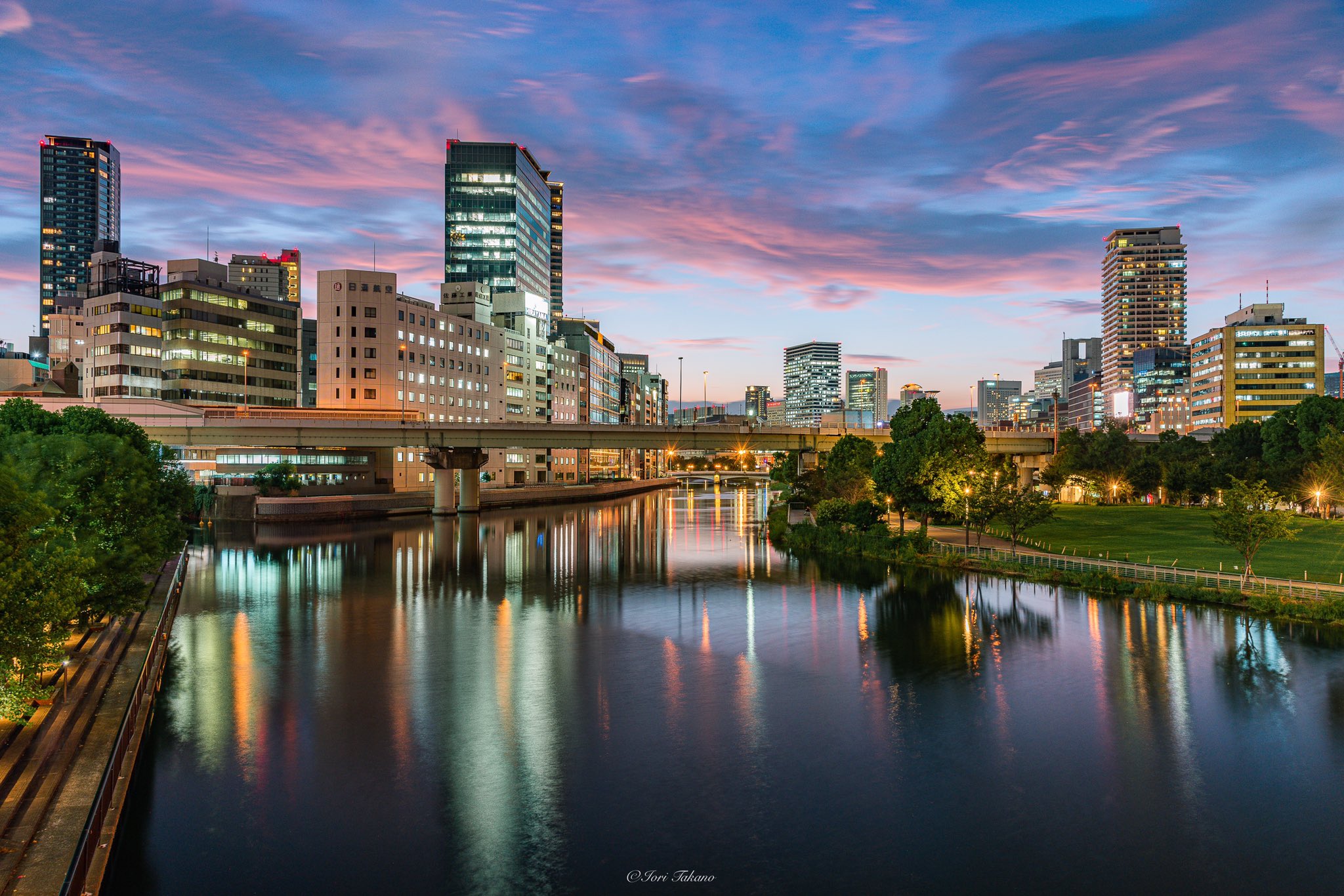 風景 夜の郊外