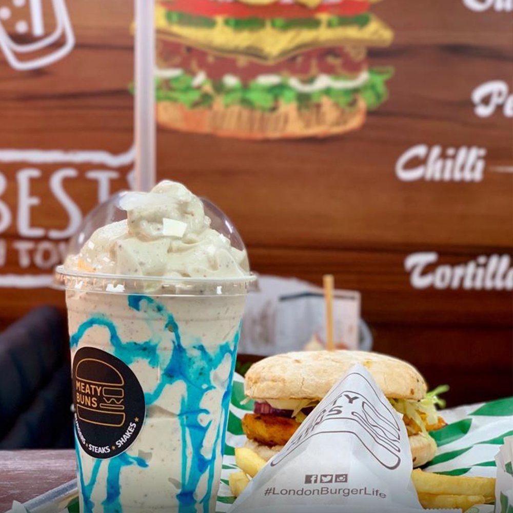 MeatyBuns's tweet photo. What more could you possibly want? 🤔👌

Order from UberEats, Deliveroo or Just Eat or call in to Meaty Buns today. https://t.co/2ufr4WaRrK