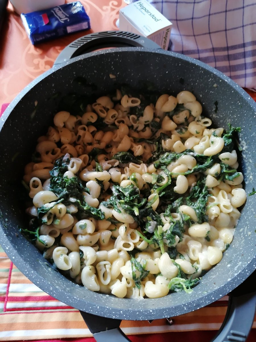 noragamimip's tweet photo. Das Rezept von @KupferFuchs und @philippsteuer nachgekocht! 🍴🍲 https://t.co/7O5v7ag7XJ