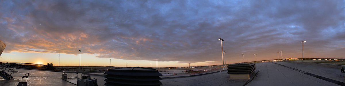ShayeLenz's tweet photo. Good morning Detroit! #kdtw π
https://t.co/xEEYu22smw
