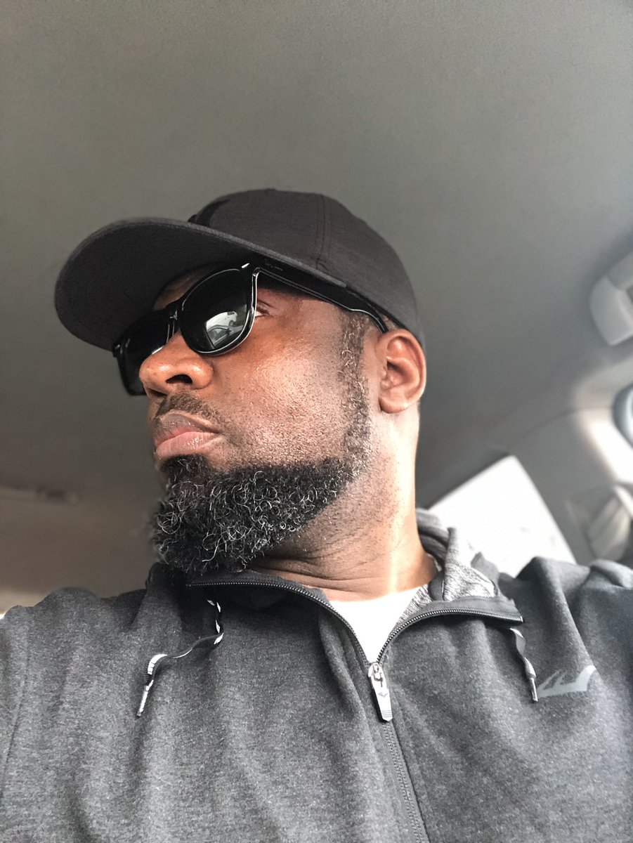 Mpraiz's tweet photo. That kinda rainy day where we stay hooded-up
#BossDad
#PapiGrey 🧔🏼
#GreyBoss 🧔🏼 https://t.co/xcVfPirX6P