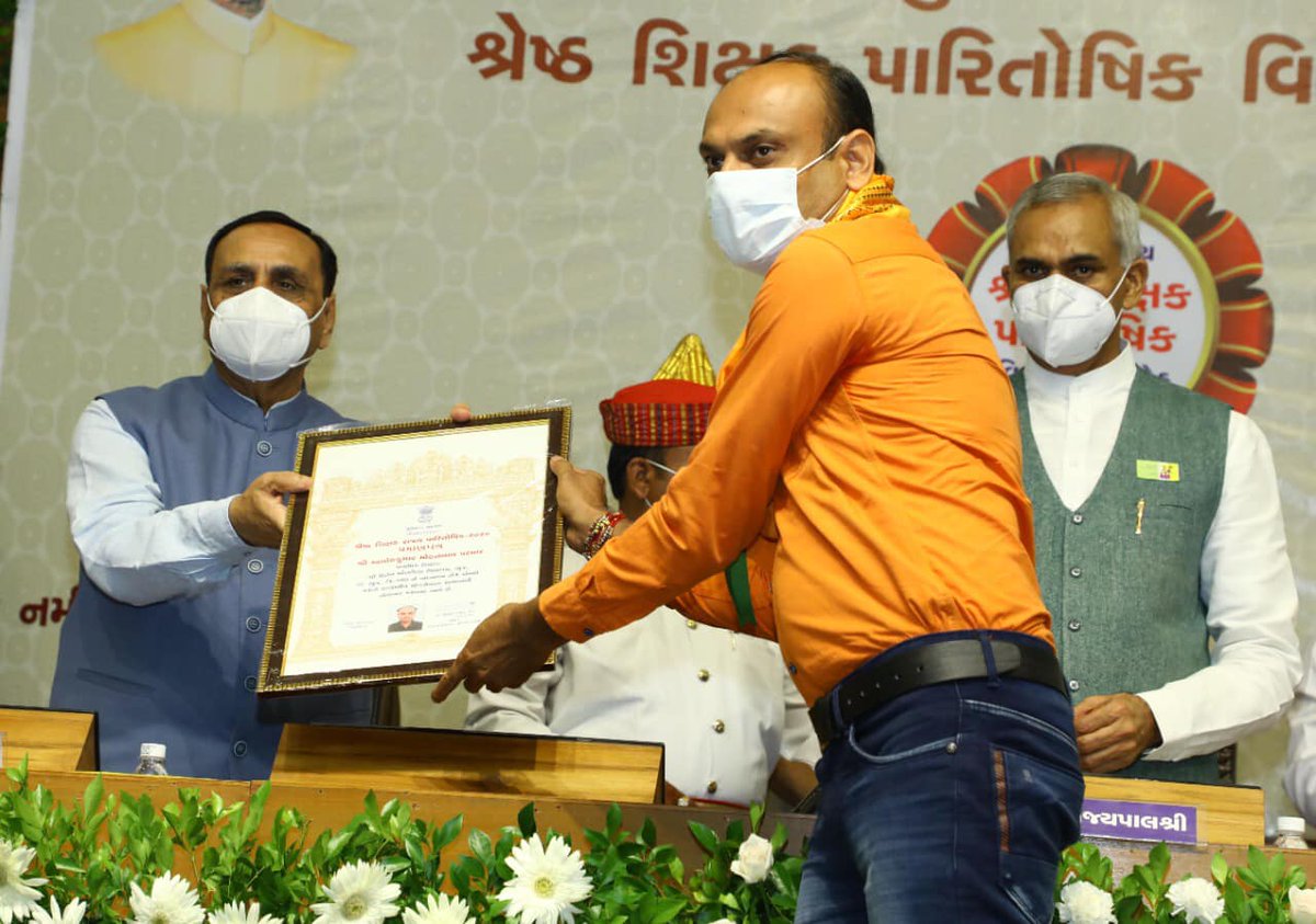 CMO Gujarat tweet media