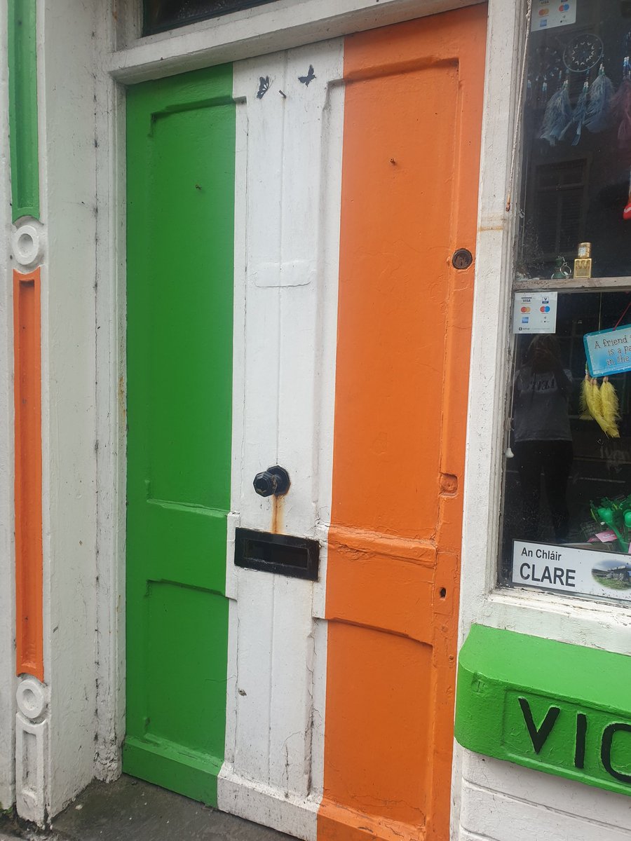 lozzylozboz's tweet photo. Doors of Lahinch π #lahinch #funkydoors #doorsoflahinch #staycation #staycationIreland https://t.co/8Hqd9dY9Wo