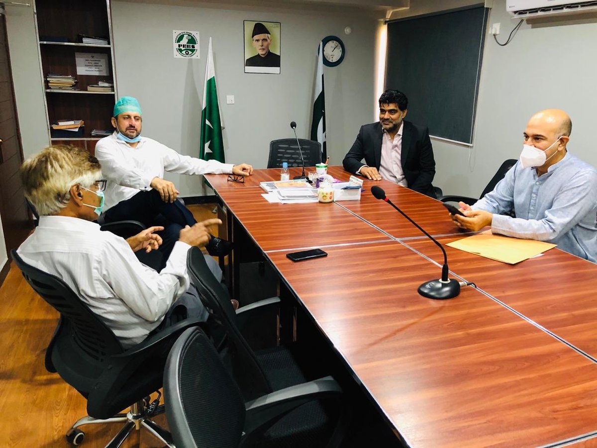DrJMughal's tweet photo. Thanks gentlemen for your visit today, to charity hospital at Nagan Chowrangi #Karachi 

@dr_imranshah 
@Hunaid_Lakhani https://t.co/djiefmMDyq