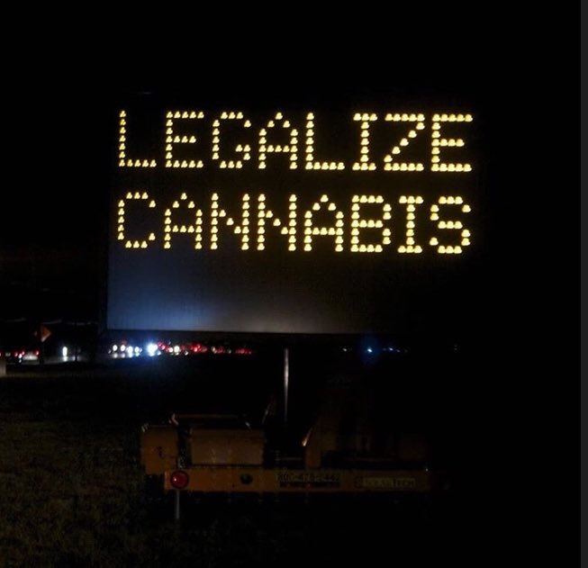 rfaelsene's tweet photo. O congresso dos Estados Unidos anunciou um voto histórico de legalização da cannabis que acontece no final desse mês!
#theweedblog https://t.co/LFPgKkHXV7
