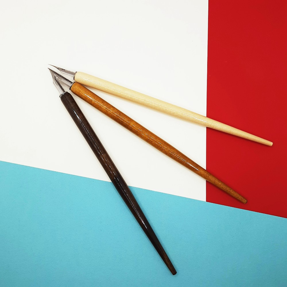 penpusherinc's tweet image. It's a lovely day to take a dip. Who's a fan of dip pens? What's your favourite nib and pen holder combo?

#dippen #dippencalligraphy #nibs #copperplate #moderncalligraphy #calligraphy #calligraphylover #penpusher #penpusherandproud