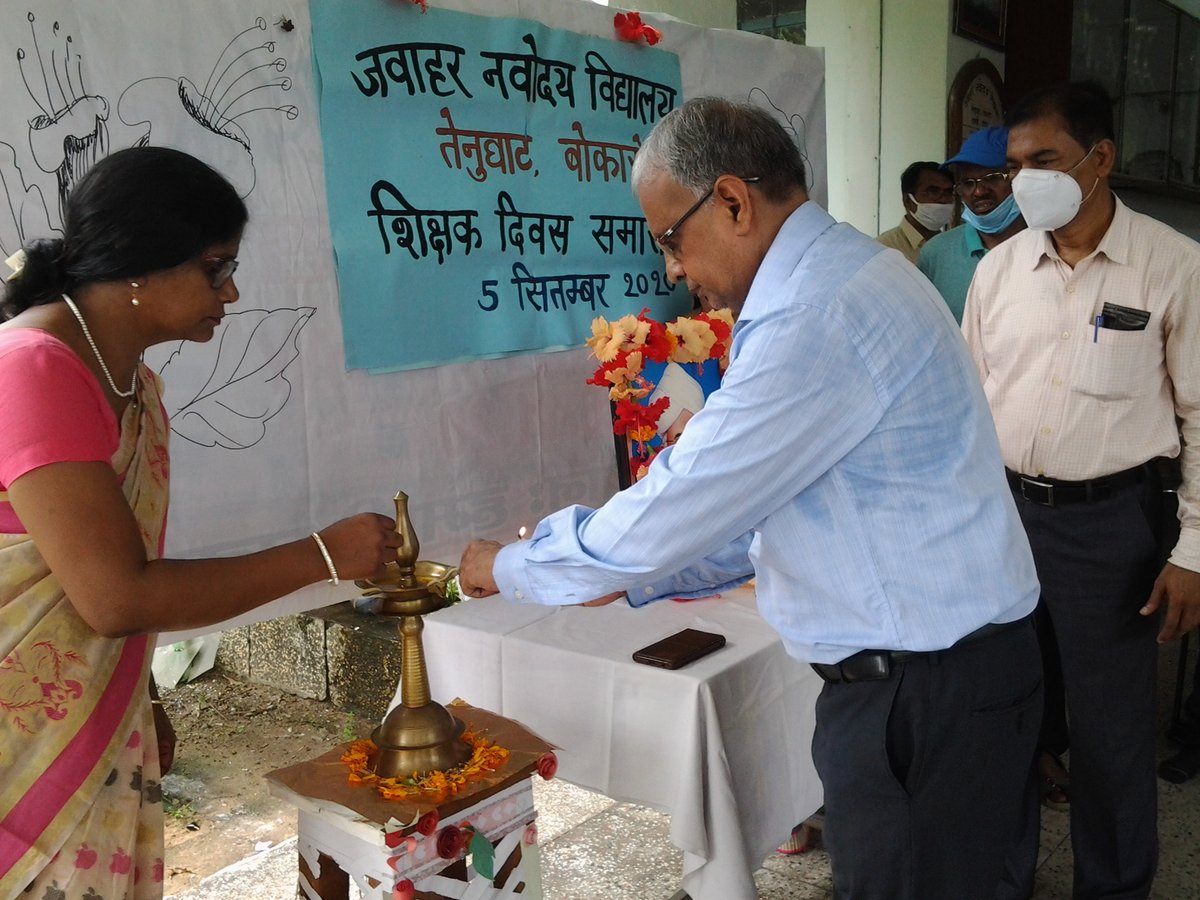 jnvbokaro's tweet image. Teachers day - 2020 celebration at @jnvbokaro campus by principal and teachers of Jawahar Navodaya Vidyalaya Bokaro.
#OurTeachersOurHeroes
@CommissionerNVS