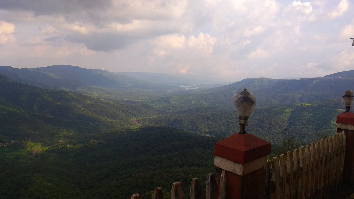 4187Sunil's tweet photo. #Mahabaleshwar Reopened..!! Evening at #Rockford Resort..!! Reconnect to #Nature https://t.co/UsbhDwMDCE