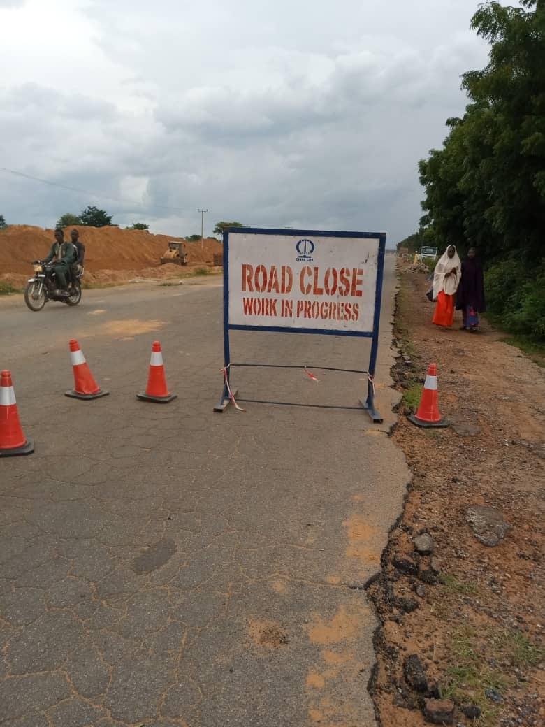 TrackaNG's tweet photo. Dualization of Kano-Katsina road, phase II kano/katsina border link to katsina steel rolling mills roundabout.
2020 SUKUK Payment: N3.75bn
Contractor: CCECC Nigeria Ltd
We tracked and confirmed work ONGOING at the project site.
#N162BillionSukukBondProjects
@tundefashola https://t.co/S92hYXBCHo