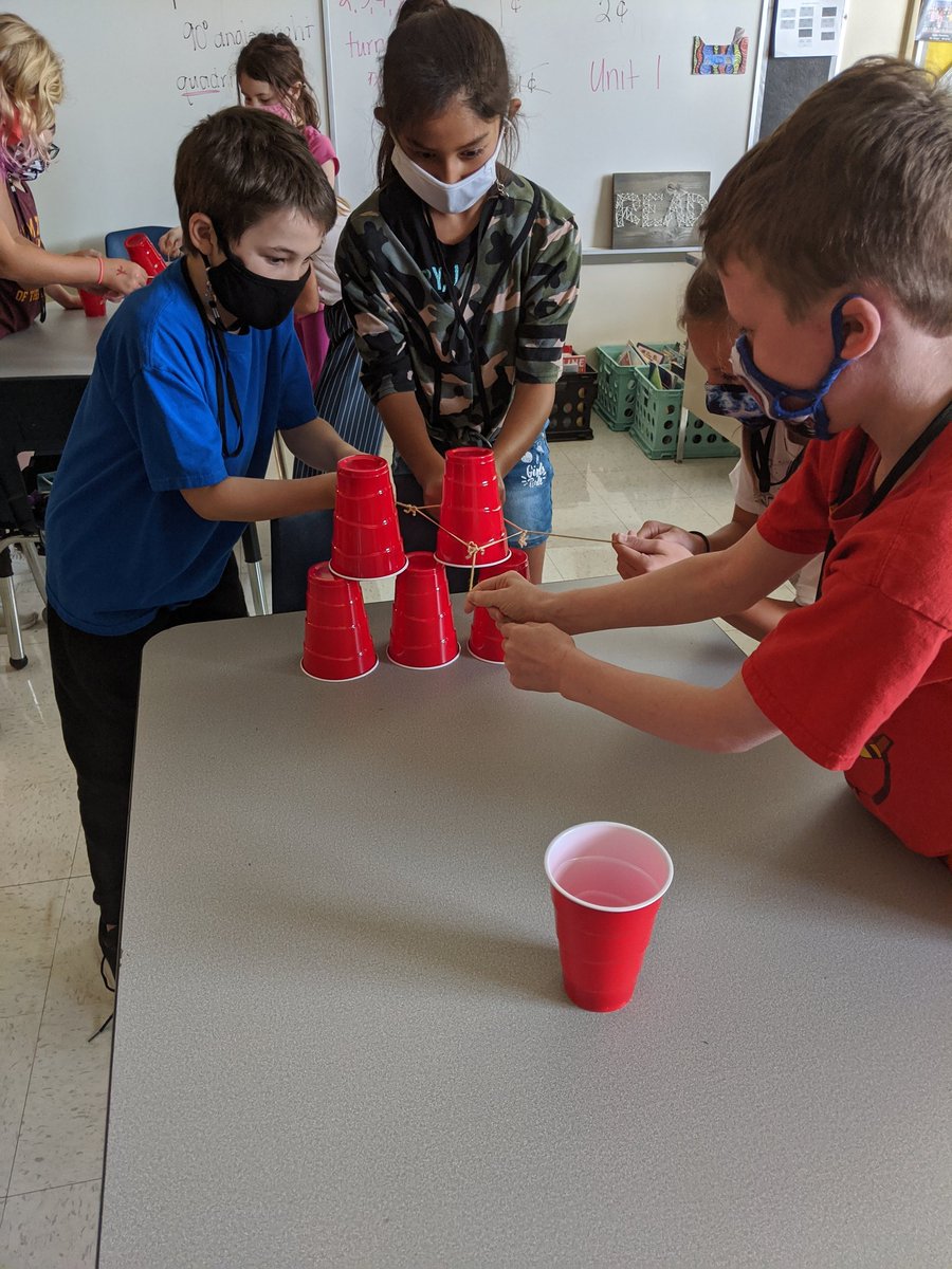 16cooperp's tweet photo. Some team building to end our first week of school! #skylineshines #ssd200 https://t.co/DnXnetg1ie