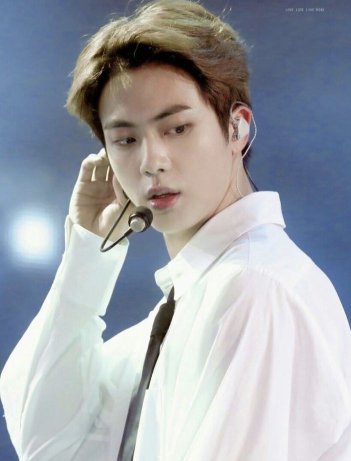 Seokjin's exposed forehead - a needed thread