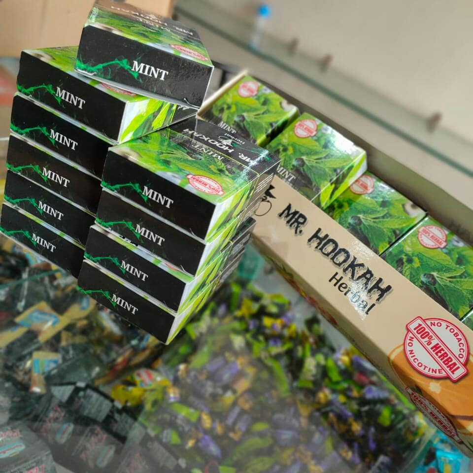 AkbarConfection's tweet photo. Mr. Hookah Mint &amp; Pan Kiwi Mint available at @AkbarConfection

📲 DM for price. 

#Hookah #Flavours #HookaFlavours #AlFakher #MrHookah #HufflePuff #Mint #DubaiSpecial #BrainFreez #SirCommissioner #HookahLover #Hukkah #FlavouredHookah #AkbarConfectionery https://t.co/6UhlYIR93U