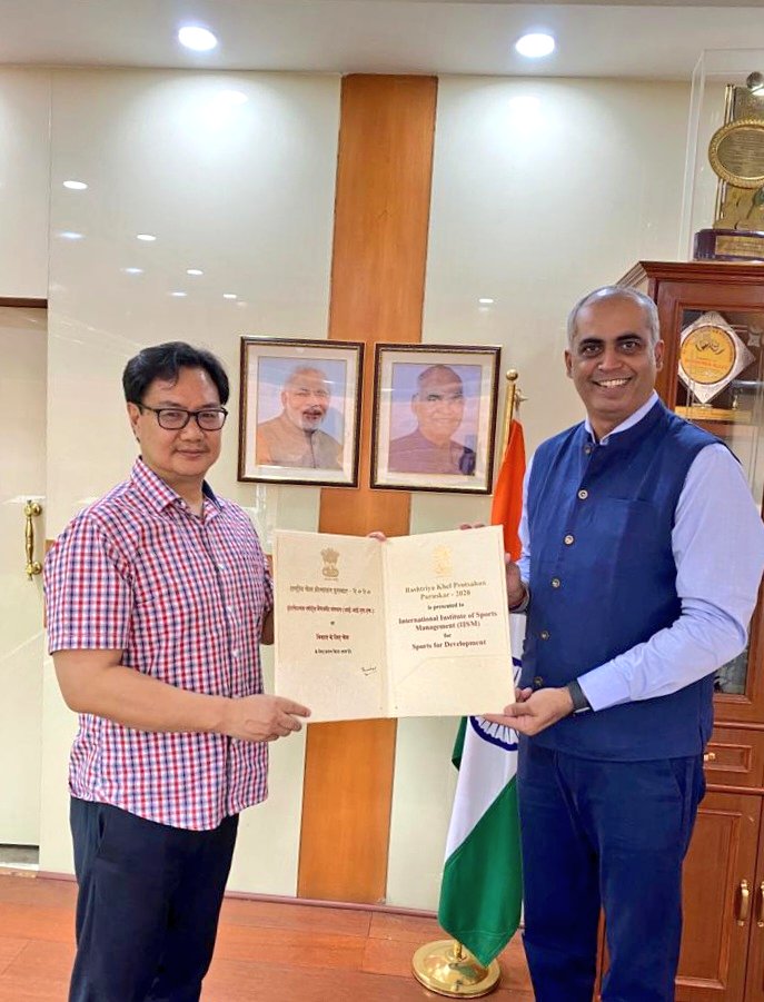 KirenRijiju's tweet photo. Congratulations to Nilesh Kulkarni, Founder Direct of International Institute of Sports Management, Mumbai (IISM) for the Rashtriya Khel Protsahan Puraskar 2020. He is doing amazing works for sports management in India. https://t.co/PTDtUzlbkZ