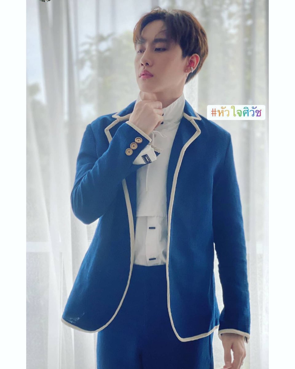 only_markgun's tweet photo. #KolbadentXMarkGun 
#หัวใจศิวัช 
🖤🖤💛💛
#AmmoforGN https://t.co/KdaxUnvEVE