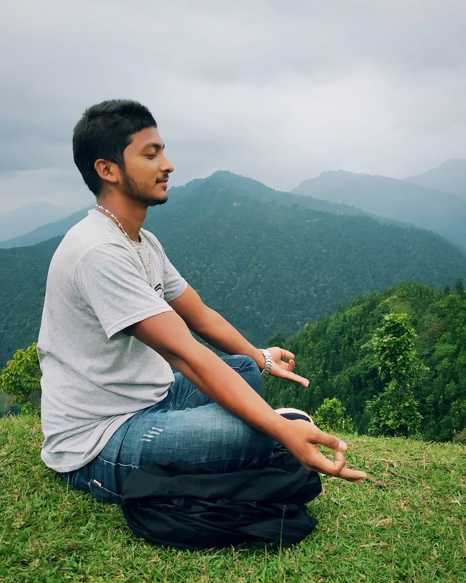 जो अज्ञानी छन तिनीहरुले हो धर्मको व्यापार गर्ने, जो ज्ञानी छन उनीहरु त आफ्नै ध्यानमा मग्न छन ॐ🙏