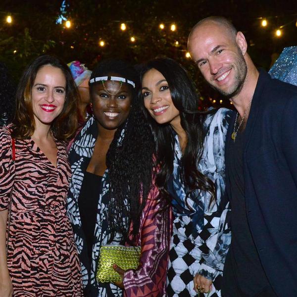 thetogetherband's tweet photo. Throwback to when nobody knew what #socialdistancing was and we got together with @rosariodawson for Art Basel in Miami: https://t.co/u74b0afxN4 #throwback #art #rosariodawson #party https://t.co/EpnIgbpWkf