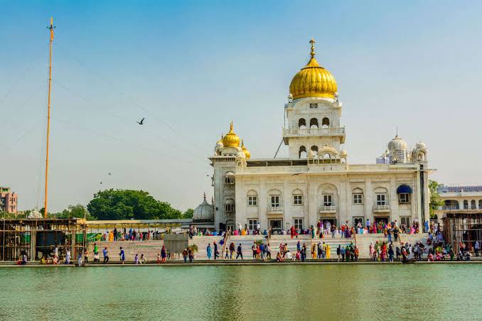 ¤ Golden Temple of Amritsar¤ Bangla Sahib Guridwara in Delhi