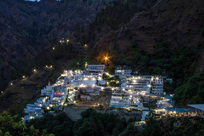 ¤ Amarnath Temple of Lord Shiva¤ Mata Vaishno Devi Dham Both in Jammu amd Kashmir