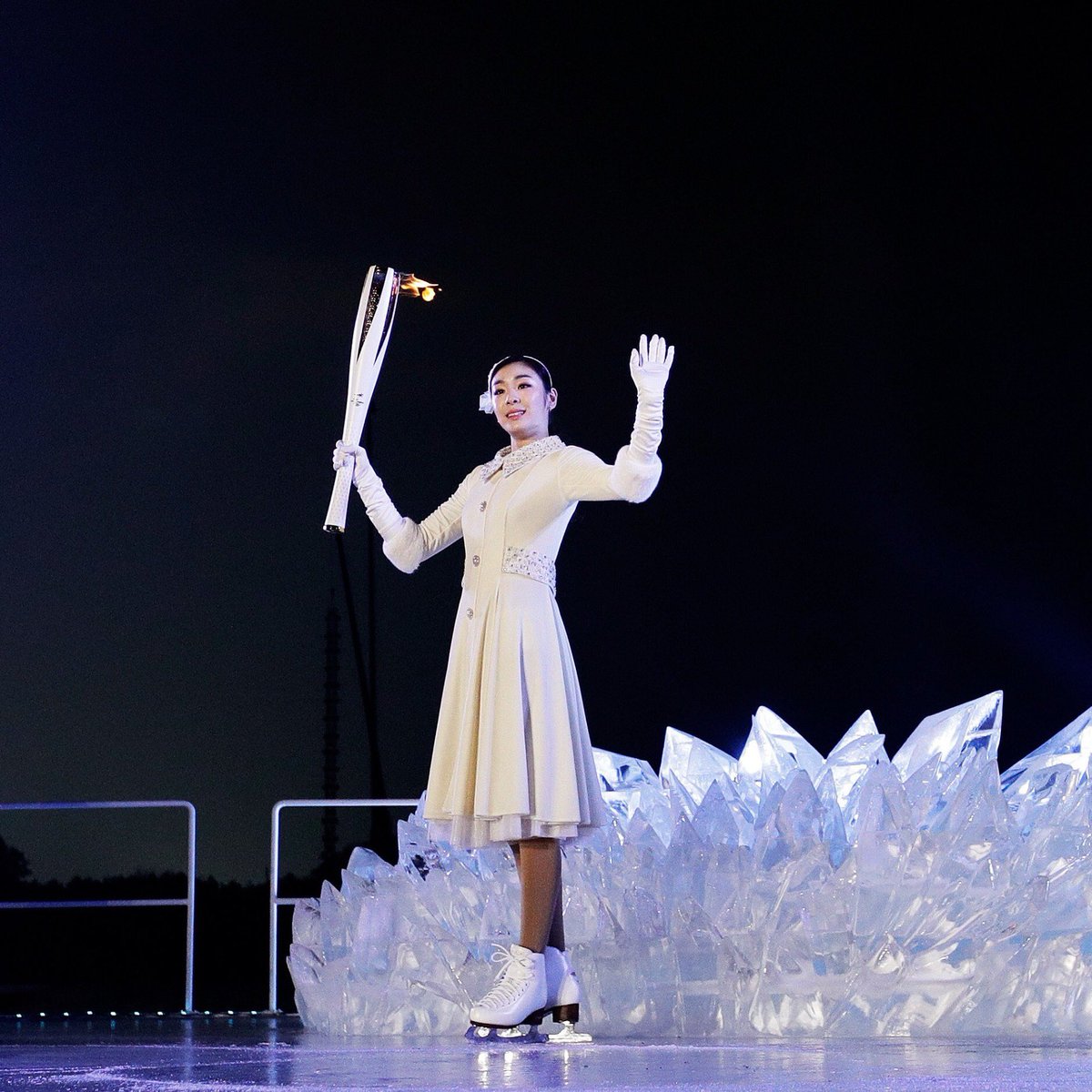 YunaPics's tweet photo. 연느님의 생일을 축하합니다!🎉
#HappyYunaDay
#김연아 #YunaKim #金姸兒 #キムヨナ #QueenYuna #figureskating #OlympicChampion #0905 #YunaTime #1일1연아 https://t.co/ZRLxDPTxxj