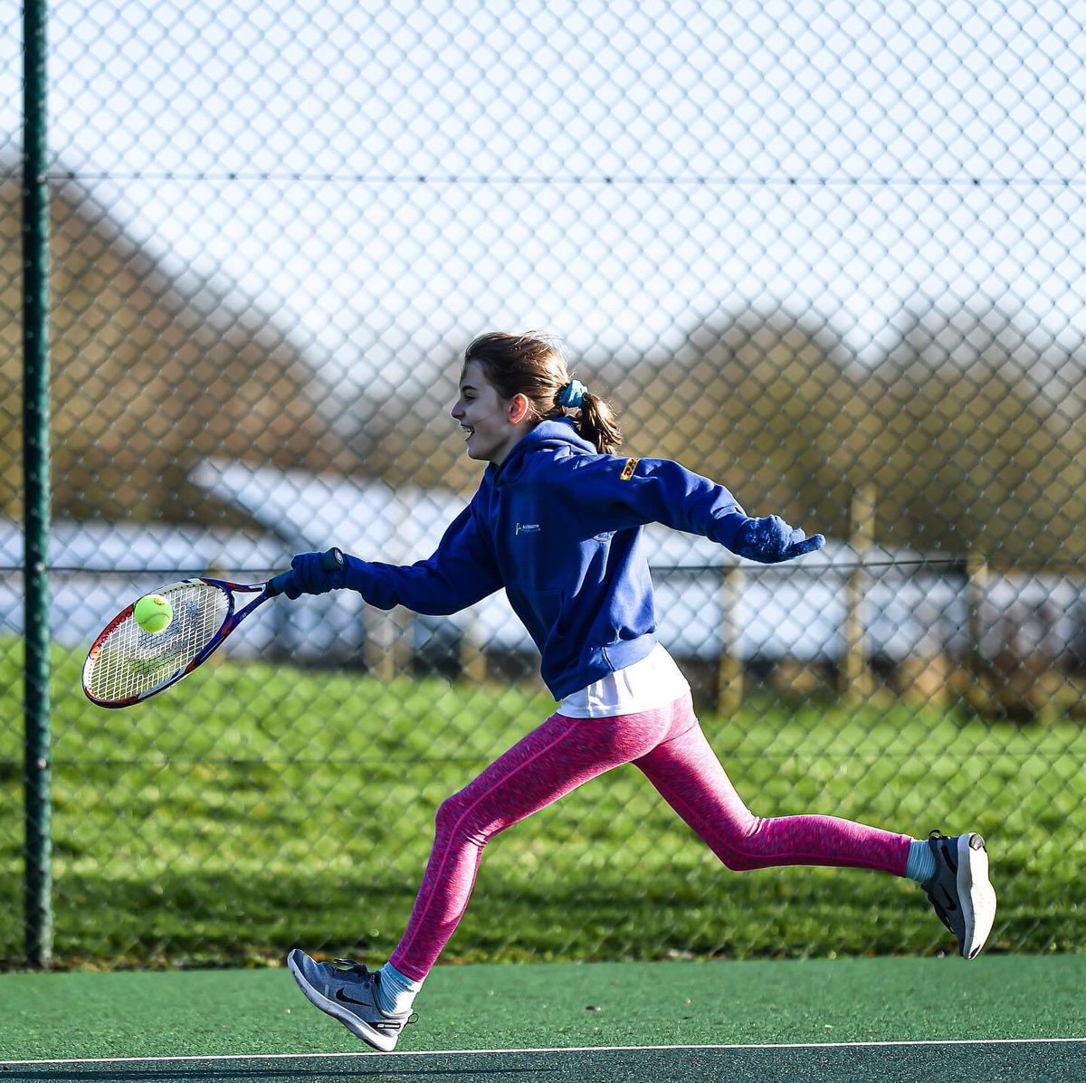 COACHING RESTARTS MONDAY 7th - Places are booking up quickly so avoid missing out clubspark.lta.org.uk/ashbournetenni… 
✅ Junior Coaching from age 3
✅ Adult Coaching for beginners,rusty returners, intermediate/advanced players 
✅ 1:1 Coaching
#ashbournetennis 
#ashbourne
#autumninashbourne