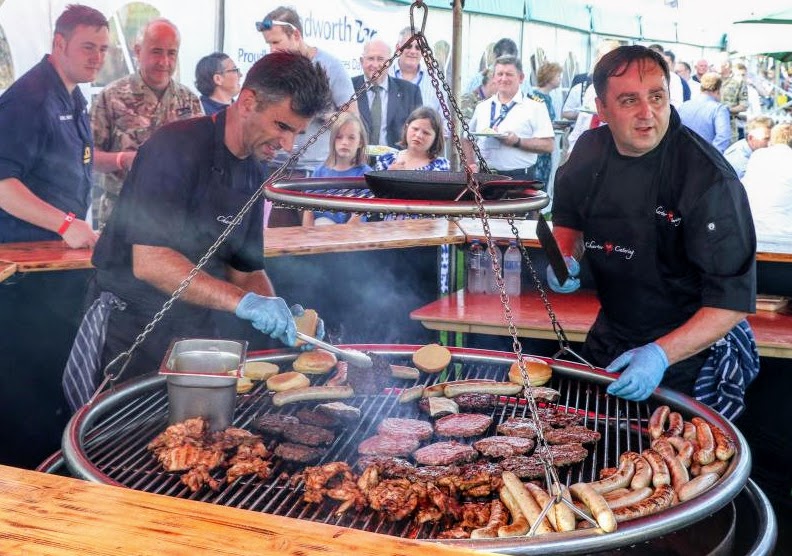 Charter1227's tweet photo. @My_Salisbury We cant wait to see everybody. Come and find us for a Homemade burger or Bratwurst 🌭🍔👨‍🍳😋 #salisbury #salisburyindies #supportlocal https://t.co/rfJR8EVuIA