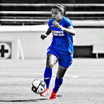 colaboradorasop's tweet photo. #JUGADORASENSEGUIMIENTO

Por @AzulFemenil tenemos la participacion de @brendaleon07 quien ha cumplido los 90 minutos de ambos partidos (Pachuca y Rayadas) dando muestra de lucha, esfuerzo y talento en ambos ayudando a conseguir un empate y caer de manera muy cerrada ante Rayadas https://t.co/0QChrlfZtL