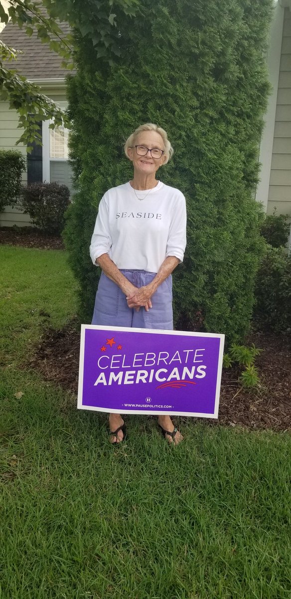 mischelle_reece's tweet photo. Pam is ready to #pausepolitics on Labor Day, she is a retired small business owner and blessed Nanna to 6! Grateful to have been born in the #USA yep...#celebrateamericans @FreedomWorks https://t.co/iVIkDlvEcH