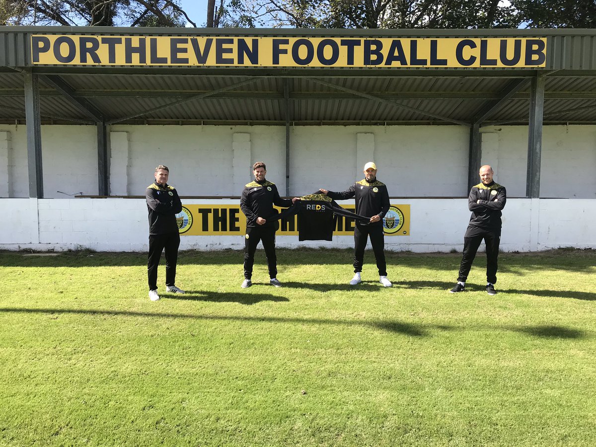 PorthlevenAFC's tweet photo. Many thanks to @reds_group for sponsoring @PorthlevenAFC 1st team warm up tops https://t.co/18wKuLZXAb #onemoreport #redsgroup #localstogether https://t.co/2VMuq2iIdi