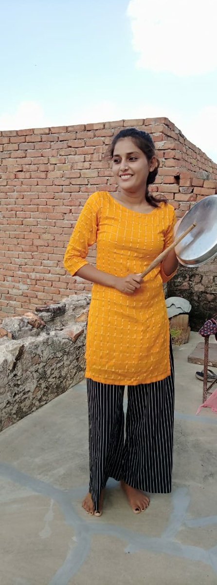 leapyearwalabhi's tweet photo. #5बजे5मिनिट
#5Baje5Minutes 

Youths are asking our leaders to #SpeakUp.

#5बजे5मिनिट
#5Baje5Minute
#speakup https://t.co/yV2zyFjTJo